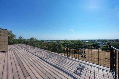 Exceptional opportunity to own a spacious 3 BR, 31/2 Bath home - photo 31