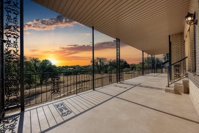 Exceptional opportunity to own a spacious 3 BR, 31/2 Bath home - photo 34