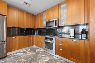 Nestled along Jacksonville's riverfront skyline, this premier - photo 48