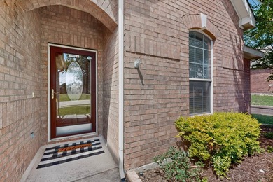 Beautiful 4-bedroom, single-story home on a quiet street in the - photo 3