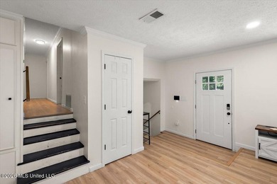 Country Living Meets Modern Comfort on 4.8 Acres! Welcome to 592 - photo 4