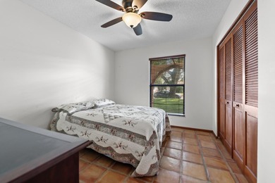 NO HOA! 3 bedroom/2 bath pool home located on a quiet street in - photo 14