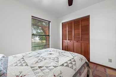 NO HOA! 3 bedroom/2 bath pool home located on a quiet street in - photo 15