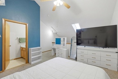 Experience lake living in the heart of Wisconsin Dells! This - photo 15