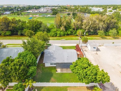 Immediate CASH FLOW and a PRIME LOCATION! This solid - photo 20