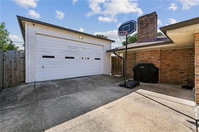 Classic Metairie manor nestled in the highly sought-after Maned - photo 29