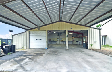 2 BLDGS = 4,592 SQFT, 9.977 ACRES, 1 MILE TO LEGENDARY LAKE FORK - photo 16