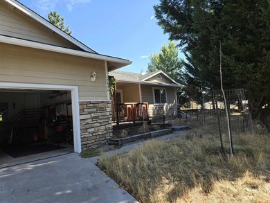 Neat as pin and ready for new owners! This home is situated near - photo 6
