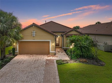 (private lake, pond, creek) Home For Sale in Bradenton Florida