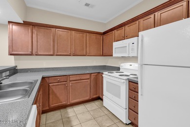 Want to own one of the best-priced 3-bedroom in Village at the - photo 4