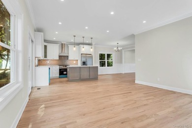 New Construction! Center Hall Colonial with a Covered Front - photo 15