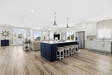 Five-bedroom, three-and-a-half-bathroom oceanfront estate with - photo 21