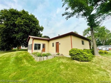 **HIGHEST AND BEST BY 9AM ON SATURDAY, 7/18** Welcome home to - photo 24