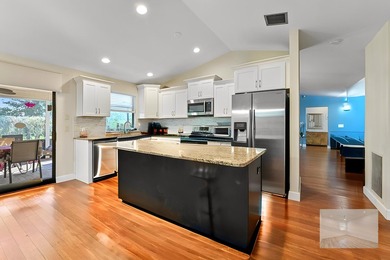 Discover the perfect blend of comfort and convenience in this - photo 4