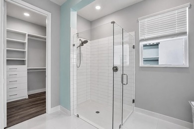 Welcome to this beautifully upgraded waterfront residence in - photo 31