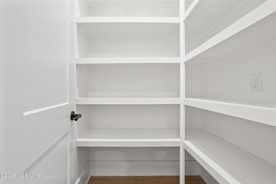 Thoughtfully designed for both elegant everyday living and - photo 36