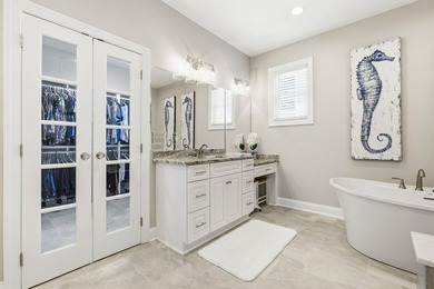 Five-bedroom, three-and-a-half-bathroom oceanfront estate with - photo 39