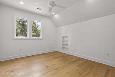Thoughtfully designed for both elegant everyday living and - photo 40