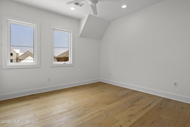 Thoughtfully designed for both elegant everyday living and - photo 43