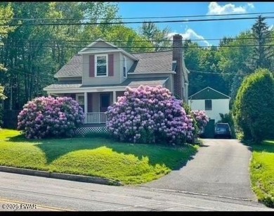 Lake Home For Sale in Lake Ariel, Pennsylvania