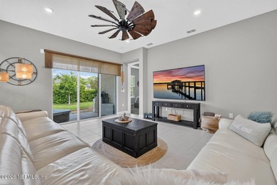 Pristine modern living in Halifax Plantation. This spacious 2 - photo 4