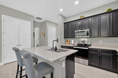 Pristine modern living in Halifax Plantation. This spacious 2 - photo 7