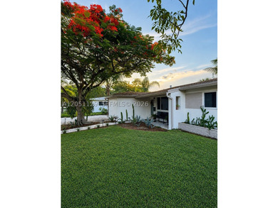 Completely remodeled with a designer's eye, this beautiful home - photo 2