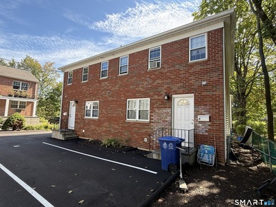 Fantastic townhouse-style condo located in the highly desirable - photo 11
