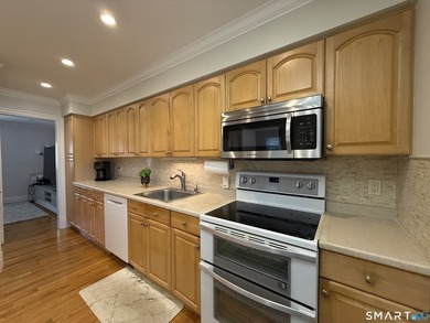 Fantastic townhouse-style condo located in the highly desirable - photo 15