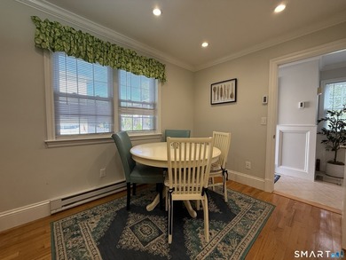 Fantastic townhouse-style condo located in the highly desirable - photo 17