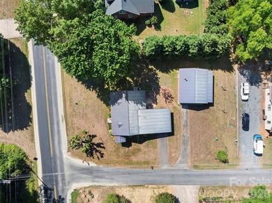 Your opportunity for a quiet country home, conveniently located - photo 20