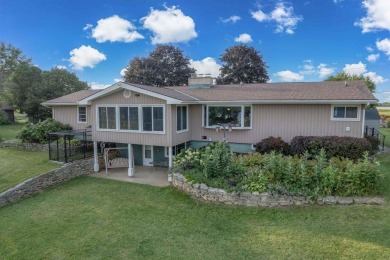 Lake Home For Sale in Horicon, Wisconsin