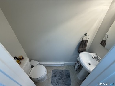 Fantastic townhouse-style condo located in the highly desirable - photo 22