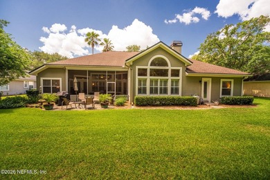 Hard to find 5 bedroom, 4 full bathrooms and 1 half guest - photo 2