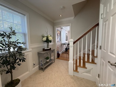 Fantastic townhouse-style condo located in the highly desirable - photo 23