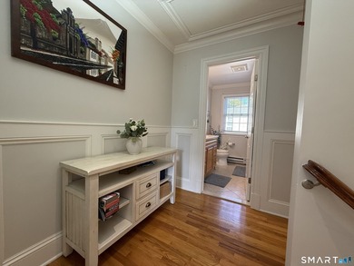 Fantastic townhouse-style condo located in the highly desirable - photo 25
