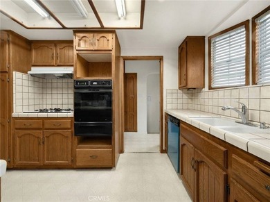 1305 S Cabrillo - photo 6