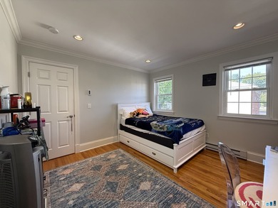 Fantastic townhouse-style condo located in the highly desirable - photo 28