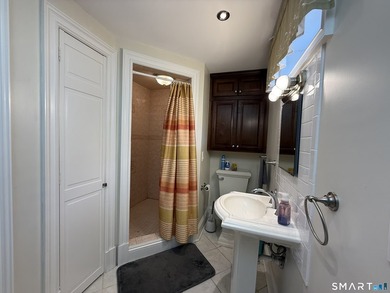 Fantastic townhouse-style condo located in the highly desirable - photo 33