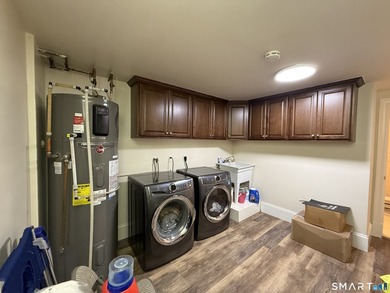 Fantastic townhouse-style condo located in the highly desirable - photo 38