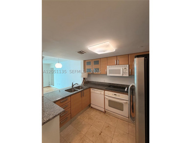 Beautiful 1-bedroom, 1-bathroom condo at Skyline on Brickell! - photo 1