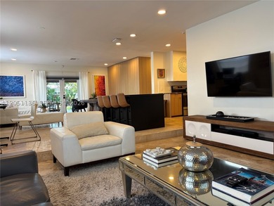 Nestled in one of Hollywood's most desirable neighborhoods, this - photo 7