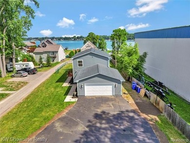Welcome to this beautifully maintained home nestled in the heart - photo 13