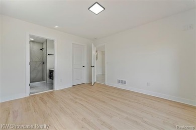Welcome to this beautifully maintained home nestled in the heart - photo 27