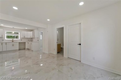 Welcome to this beautifully maintained home nestled in the heart - photo 32