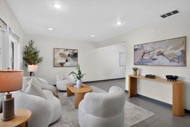 Beautifully townhouse located in the desirable 95121 area - photo 3
