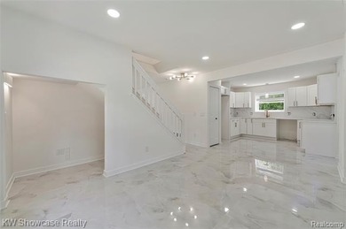 Welcome to this beautifully maintained home nestled in the heart - photo 33
