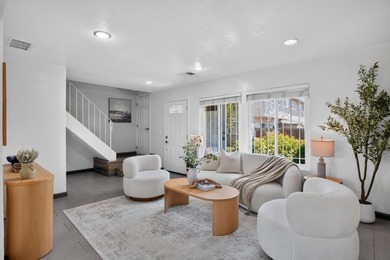 Beautifully townhouse located in the desirable 95121 area - photo 4