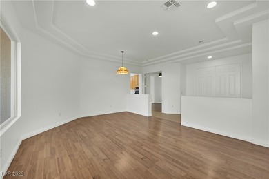 Welcome to your private retreat in this beautifully maintained