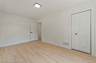 Welcome to this beautifully maintained home nestled in the heart - photo 47